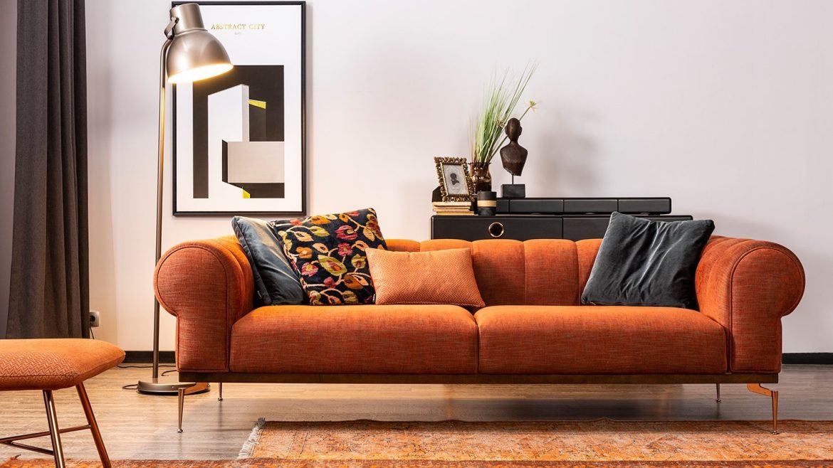 Canapé orange : quelle couleur associer avec ?