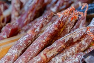 Conseils pour conserver le saucisson entamé efficacement