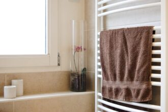 Comment choisir son sèche-serviette pour une salle de bain ?