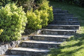 escalier extérieur en béton