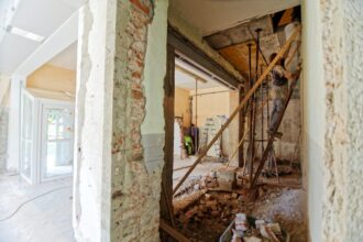 Conseils pratiques pour rénover sa maison à moindre coût