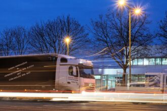 Camion utilitaire pour déménagement avec une capacité de 12 à 20 m³