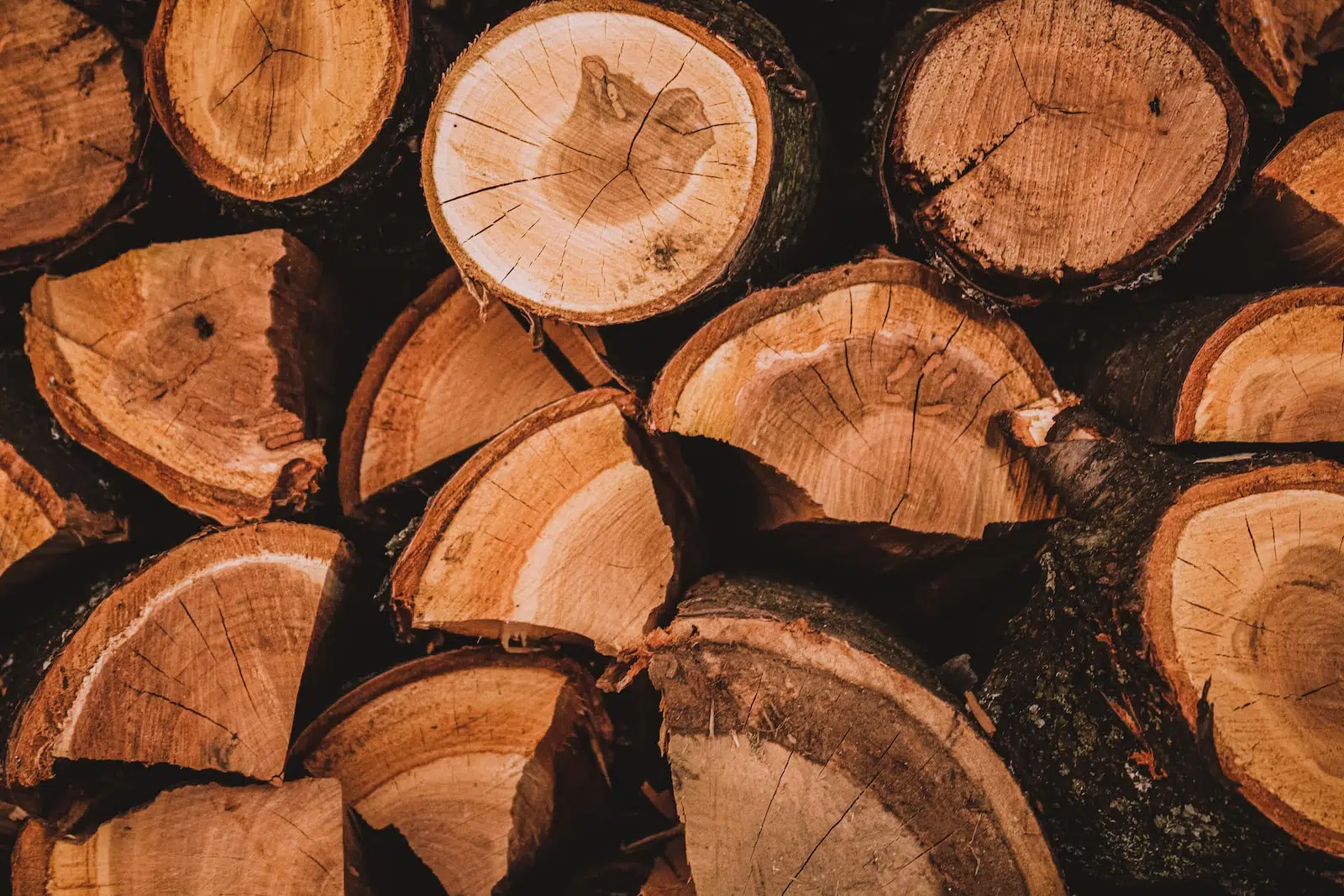 Où stocker les bûches de bois ?